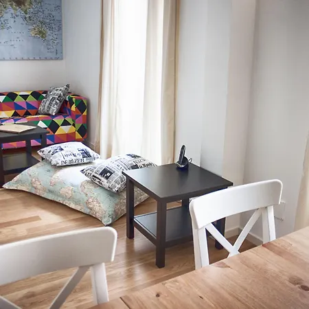 The Nook אכסניה *