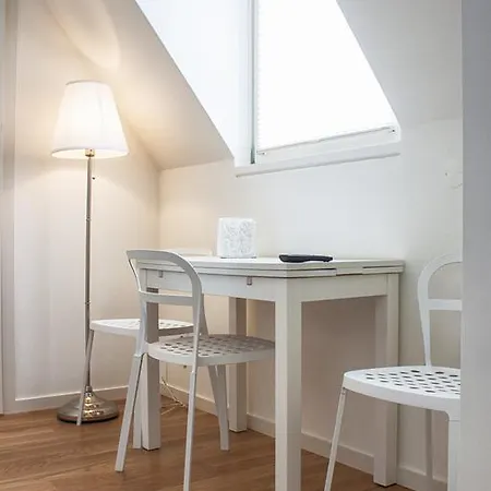 The Nook אכסניה *