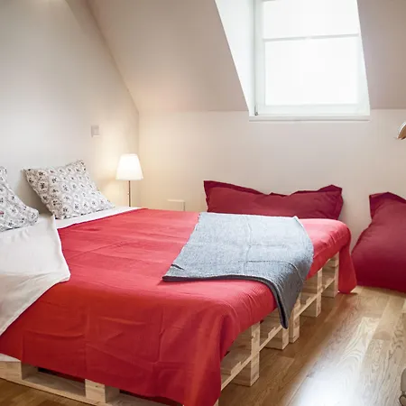 努克旅馆 蓬塔德尔加达